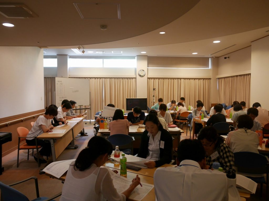 写真：介護過程　発表中