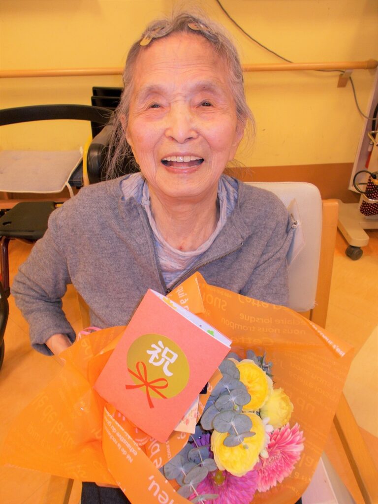 デイご利用者　１００歳お祝い